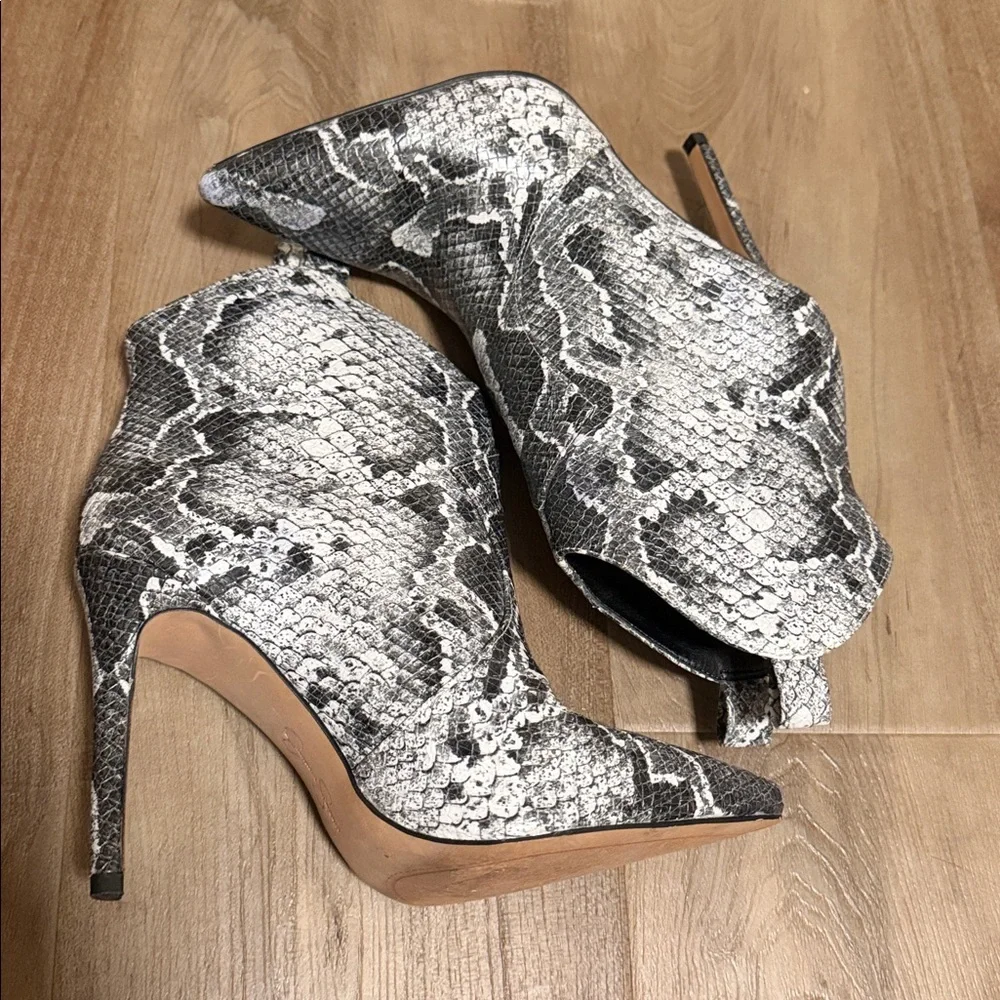Jessica Simpson Silver Snake Print Pointed Toe Ankle Booties